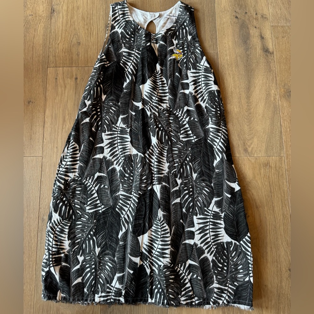 Tommy Bahama Monochrome Leaf Pattern Dress with a Vikings Logo